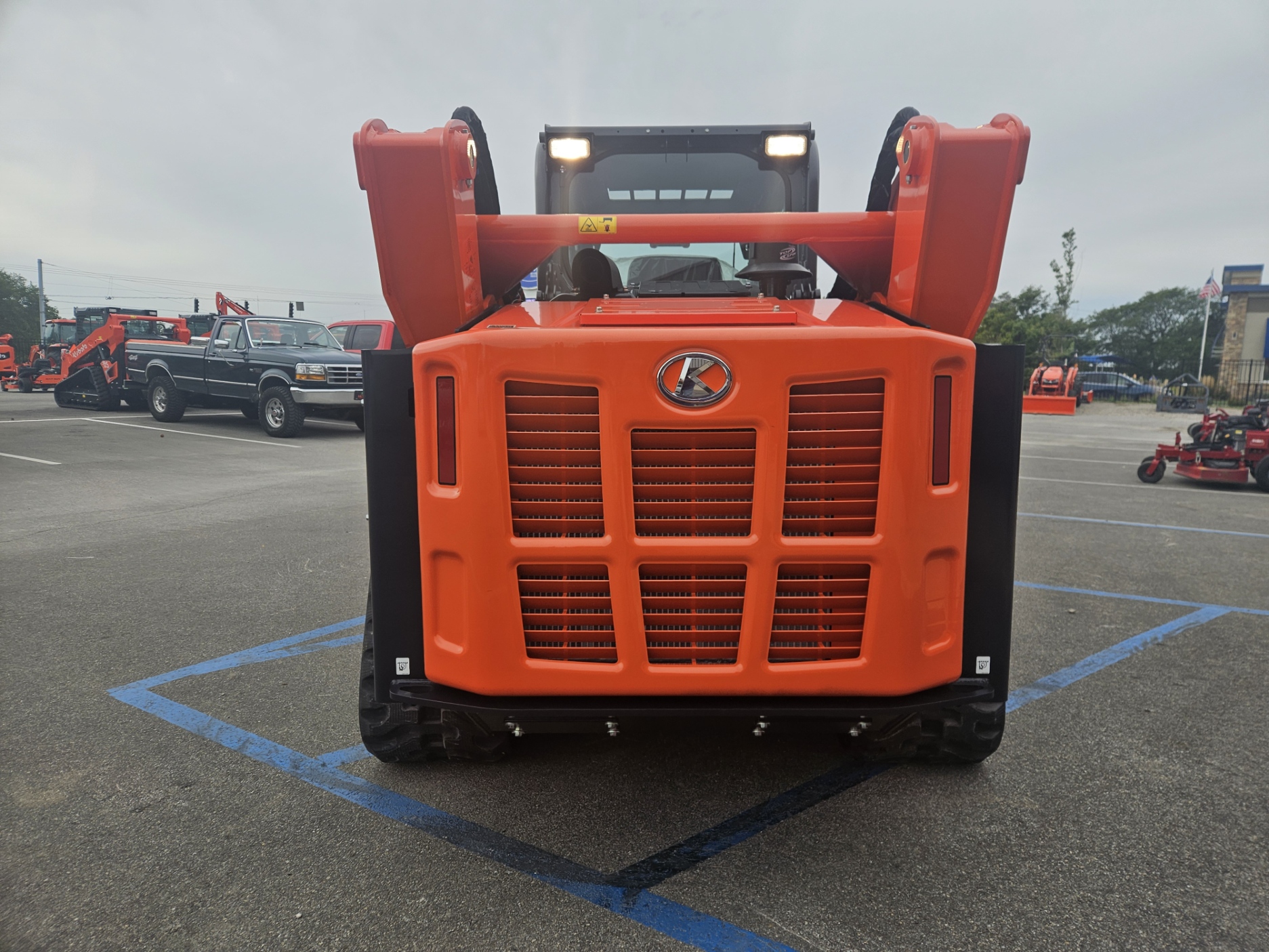 New 2025 Kubota SVL97-3 Trailer Package - Image 10